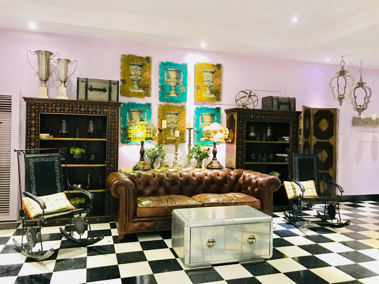 金暉大飯店接待大廳-提供台東鹿野旅遊諮詢與熱氣球季預約服務